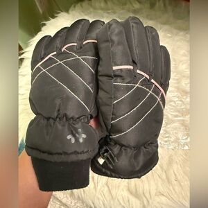 Kids Black and Pink Winter Gloves